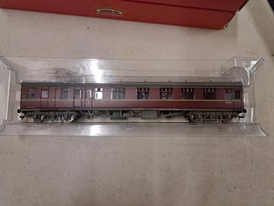 Lot 100 - Four Bachmann OO gauge passenger coaches, boxed, with two Mainline coaches