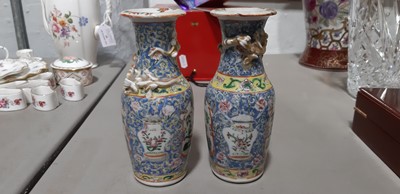 Lot 18 - Collection of Chinese decorative wares