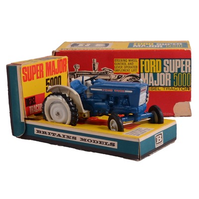 Lot 151 - Britains, Ford Super Major 5000, ref 9527, 1/32 scale farm model