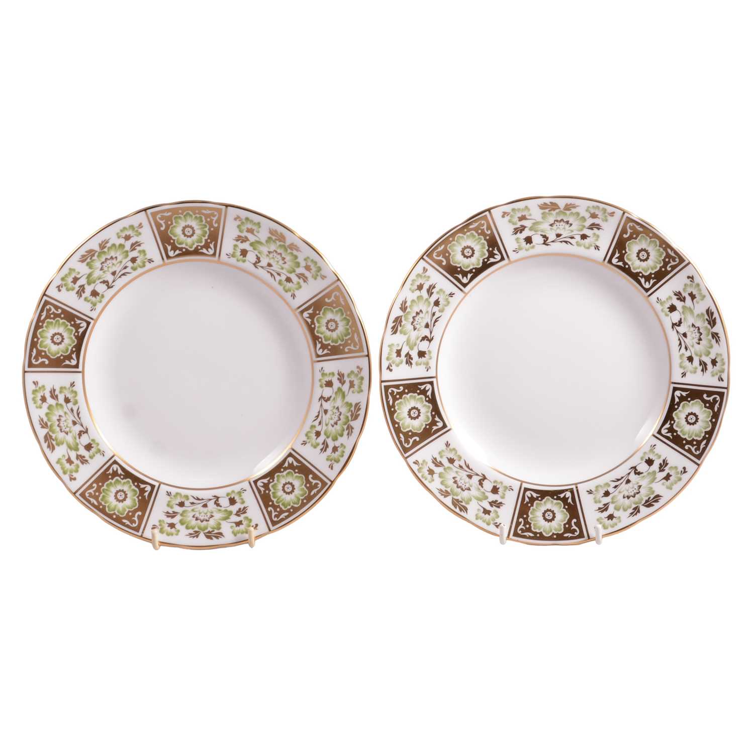 Lot 14 - Royal Crown Derby, Green Derby Panel pattern, eight 8-inch plates