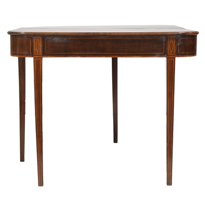 Lot 360 - Georgian mahogany dropleaf table