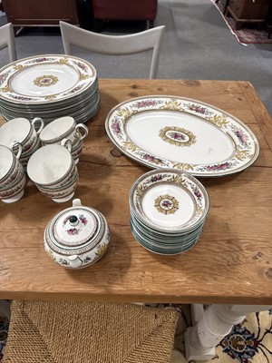 Lot 83 - Wedgwood Columbia dinner, tea and coffee service