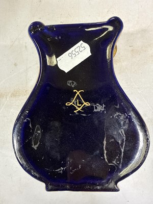 Lot 77 - 19th Century French porcelain box
