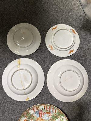 Lot 40 - Collection of assorted Asian ceramics