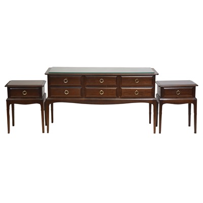 Lot 489 - Suite of Stag Minstrel bedroom furniture