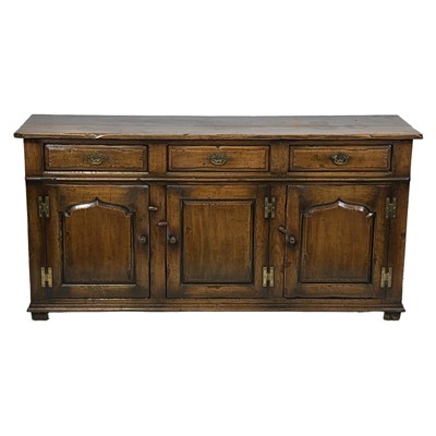 Lot 438 - Reproduction oak sideboard
