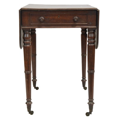 Lot 432 - Victorian mahogany Pembroke table