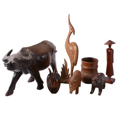 Lot 86 - Collection of carved wooden animals and ornaments
