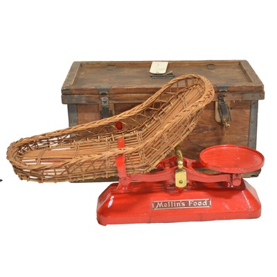 Lot 101 - Vintage set of enamelled and wicker baby weighing scales, Mellin's Food, in case