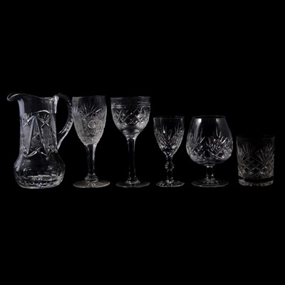 Lot 50 - Miscellaneous crystal stemware, inlcuding a harlequin set of wine glasses