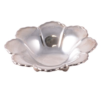 Lot 237 - Silver strawberry dish
