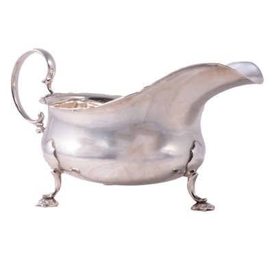 Lot 253 - George III style silver sauceboat