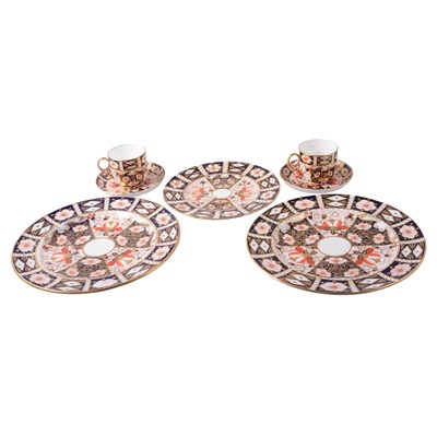 Lot 21 - Royal Crown Derby, Imari pattern