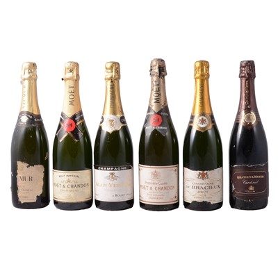 Lot 196 - Six assorted bottles of champagne, including Moet & Chandon NV