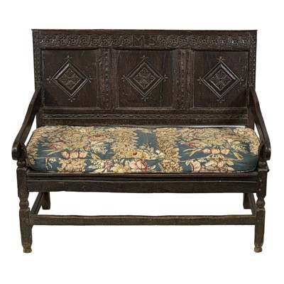 Lot 416 - Joined oak settle
