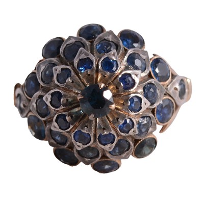 Lot 23 - A vintage sapphire cocktail ring.