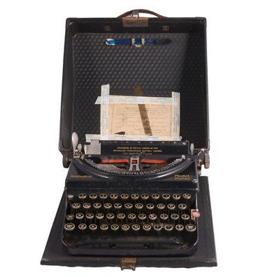 Lot 239 - Vintage Remington portable typewriter