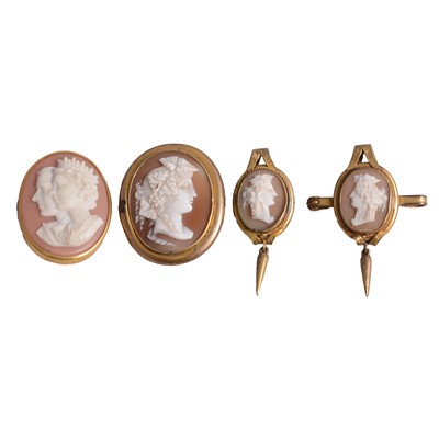 Lot 225 - Four cameo brooches.