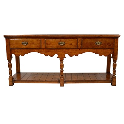 Lot 530 - Titchmarsh & Goodwin suite of oak furniture