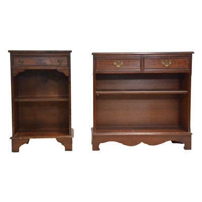 Lot 418 - Two reproduction mahogany bookshelves