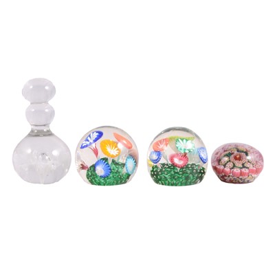Lot 56 - Collection of glassware