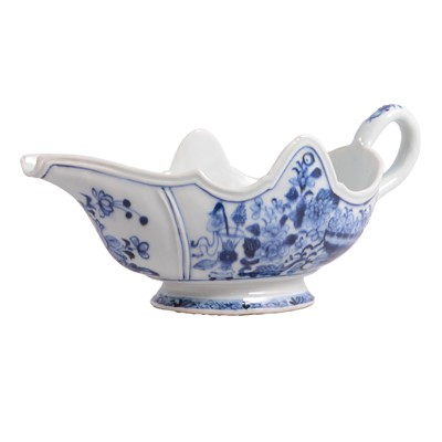Lot 11 - Chinese export porcelain blue and white sauce boat