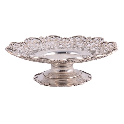 Lot 286 - Edwardian silver pedestal bowl