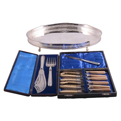 Lot 116 - Edwardian silver plated oval tray, fish server and cutlery, knife