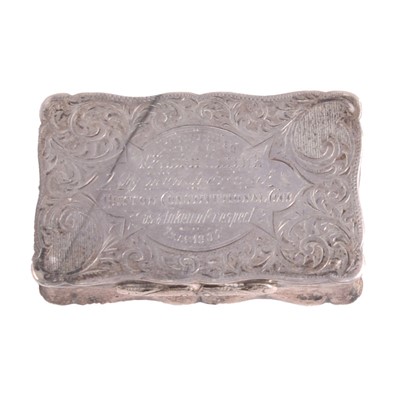 Lot 297 - Silver presentation snuff box