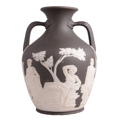 Lot 13 - Wedgwood Portland vase