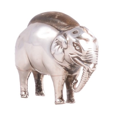 Lot 287 - Silver elephant pin cushion