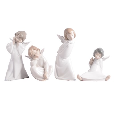 Lot 78 - Four Lladro angel dreaming figures