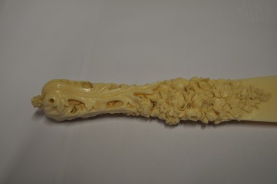 Lot 71 - A carved ivory letter knife, probably French, late 19th century