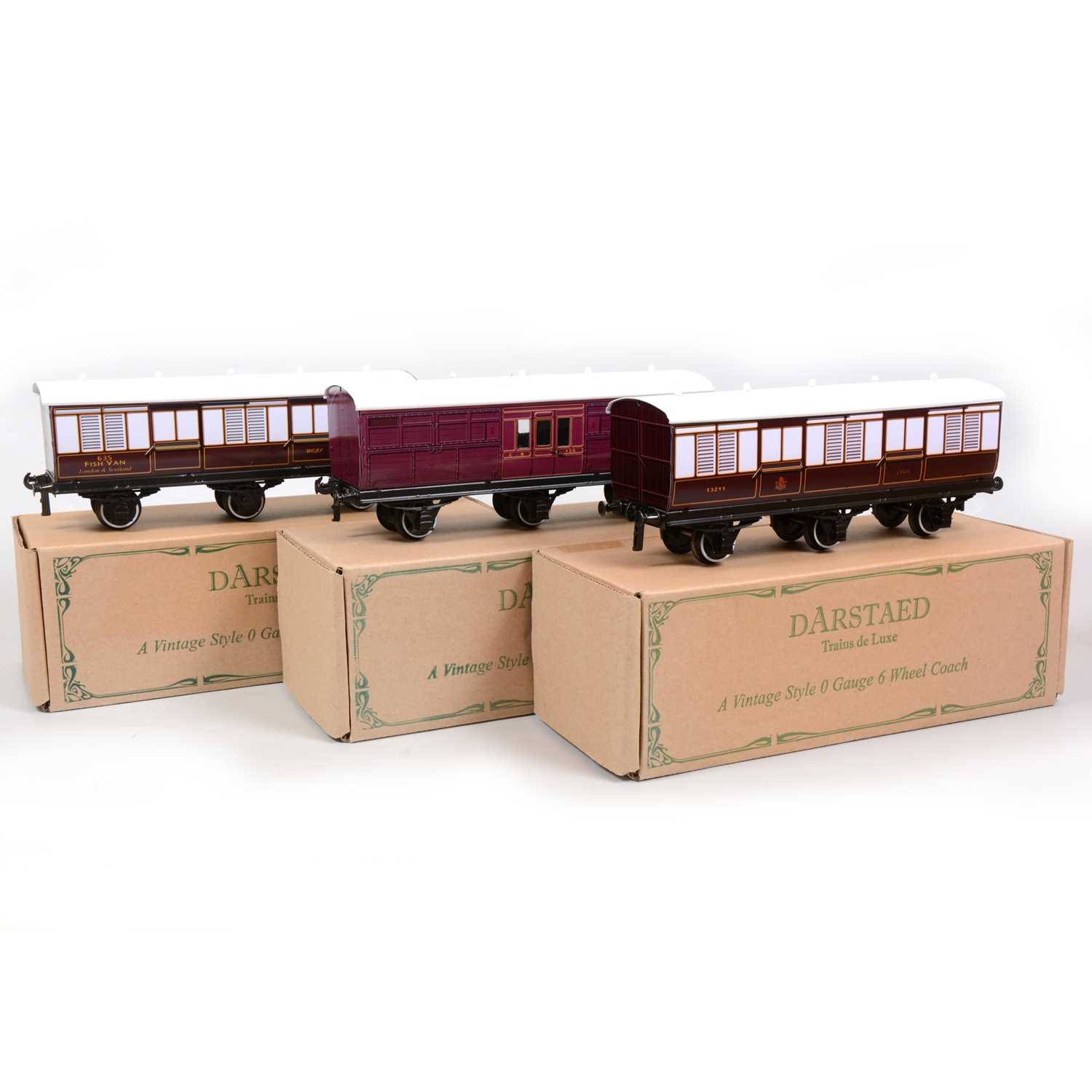 Lot 9 - Three Darstaed Trains De Luxe O gauge passenger coaches, three 6-wheel coaches