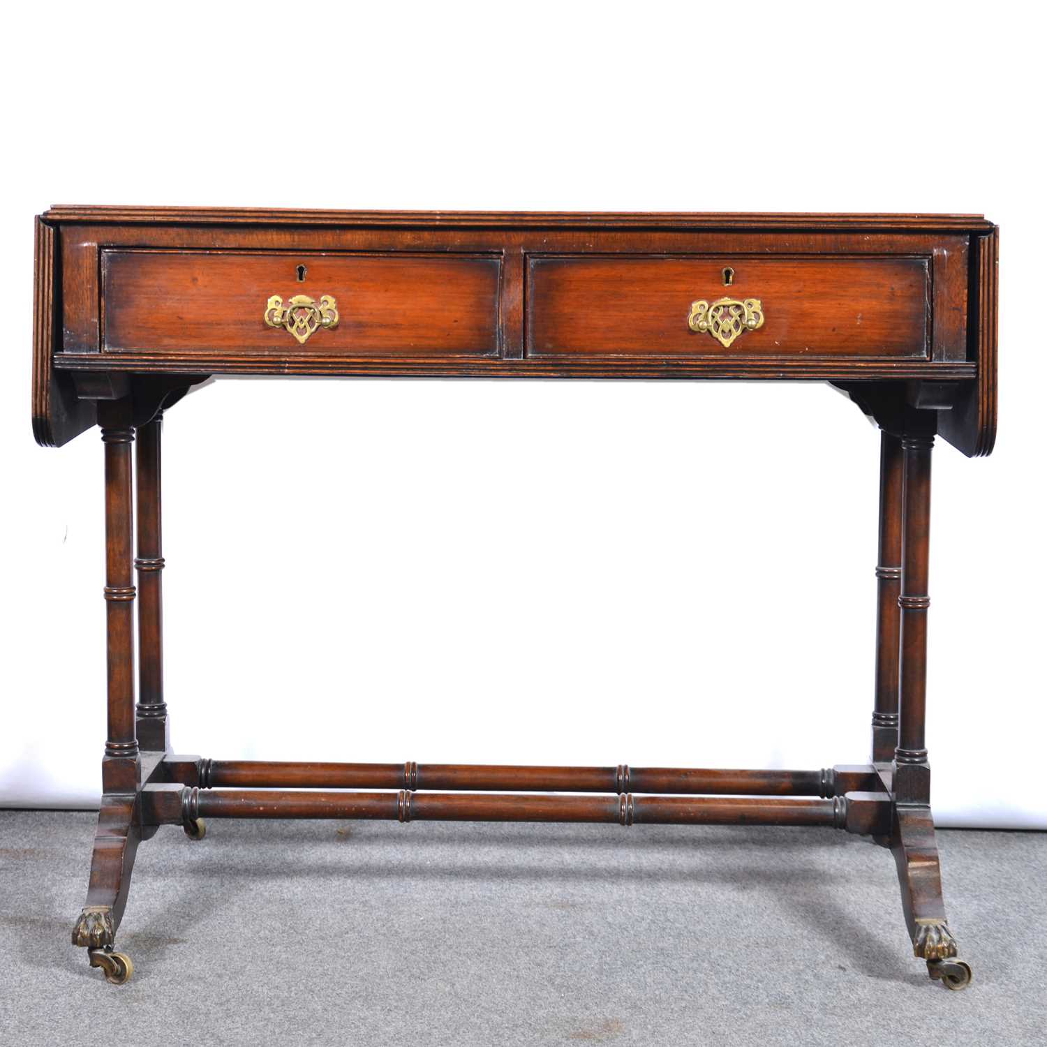 Lot 395 - Reproduction mahogany sofa table