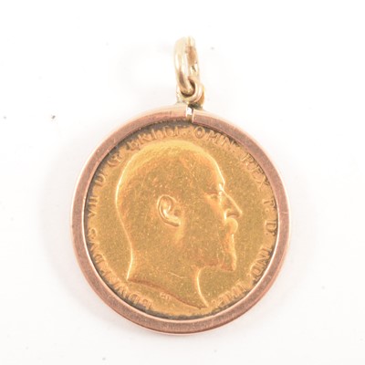 Lot 138 - A Gold Full Sovereign Coin pendant.