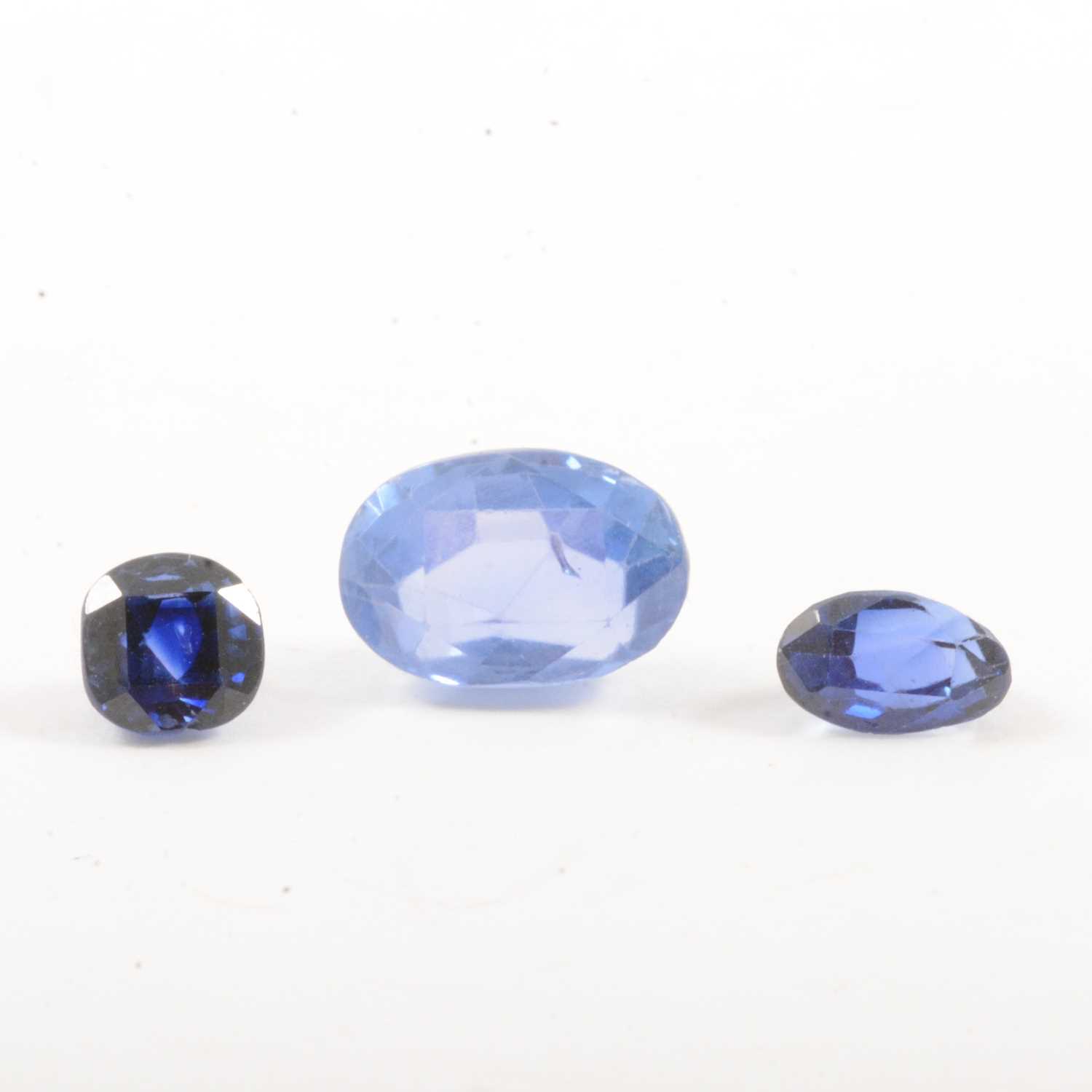 Lot 89 - Three sapphire loose stones.