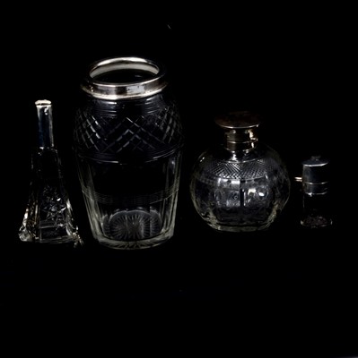 Lot 421 - Silver mounted part dressing table set, cased