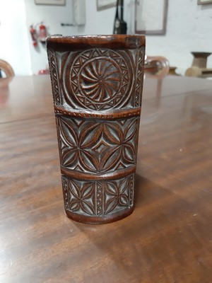 Lot 107 - Treen box