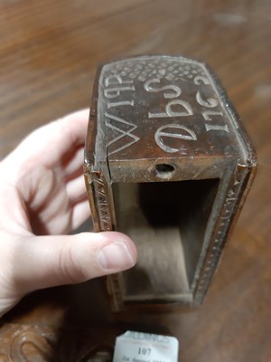 Lot 107 - Treen box