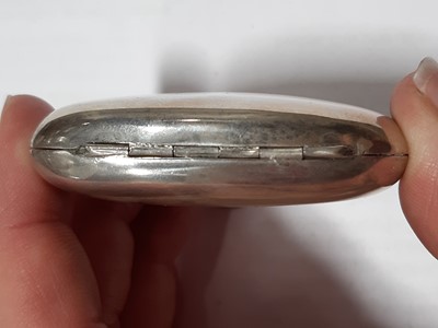 Lot 310 - Victorian silver triangular triple Sovereign coin case