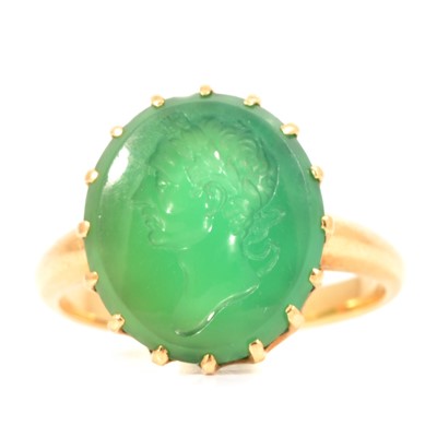 Lot 38 - An intaglio dress ring.