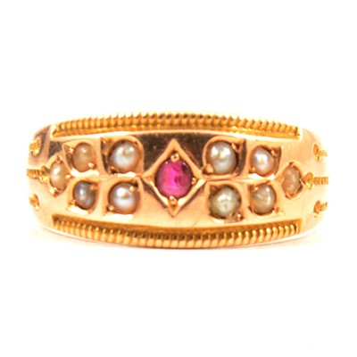 Lot 31 - A 15 carat yellow gold half hoop ring.
