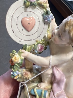 Lot 10 - Meissen porcelain figure