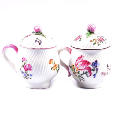 Lot 15 - Pair of Mennecy porcelain custard cups (or pot à jus).