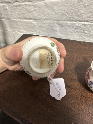 Lot 15 - Pair of Mennecy porcelain custard cups (or pot à jus).