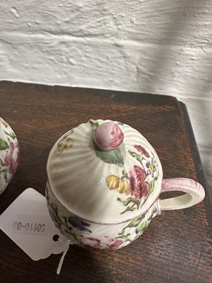 Lot 15 - Pair of Mennecy porcelain custard cups (or pot à jus).