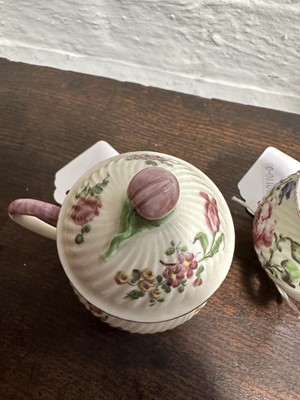 Lot 15 - Pair of Mennecy porcelain custard cups (or pot à jus).