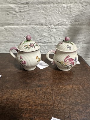 Lot 15 - Pair of Mennecy porcelain custard cups (or pot à jus).