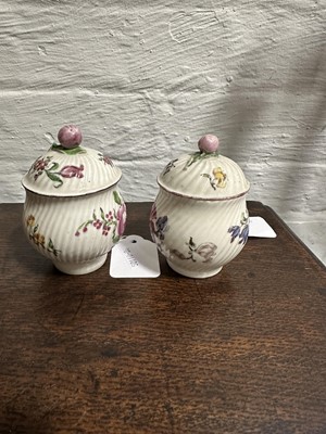 Lot 15 - Pair of Mennecy porcelain custard cups (or pot à jus).